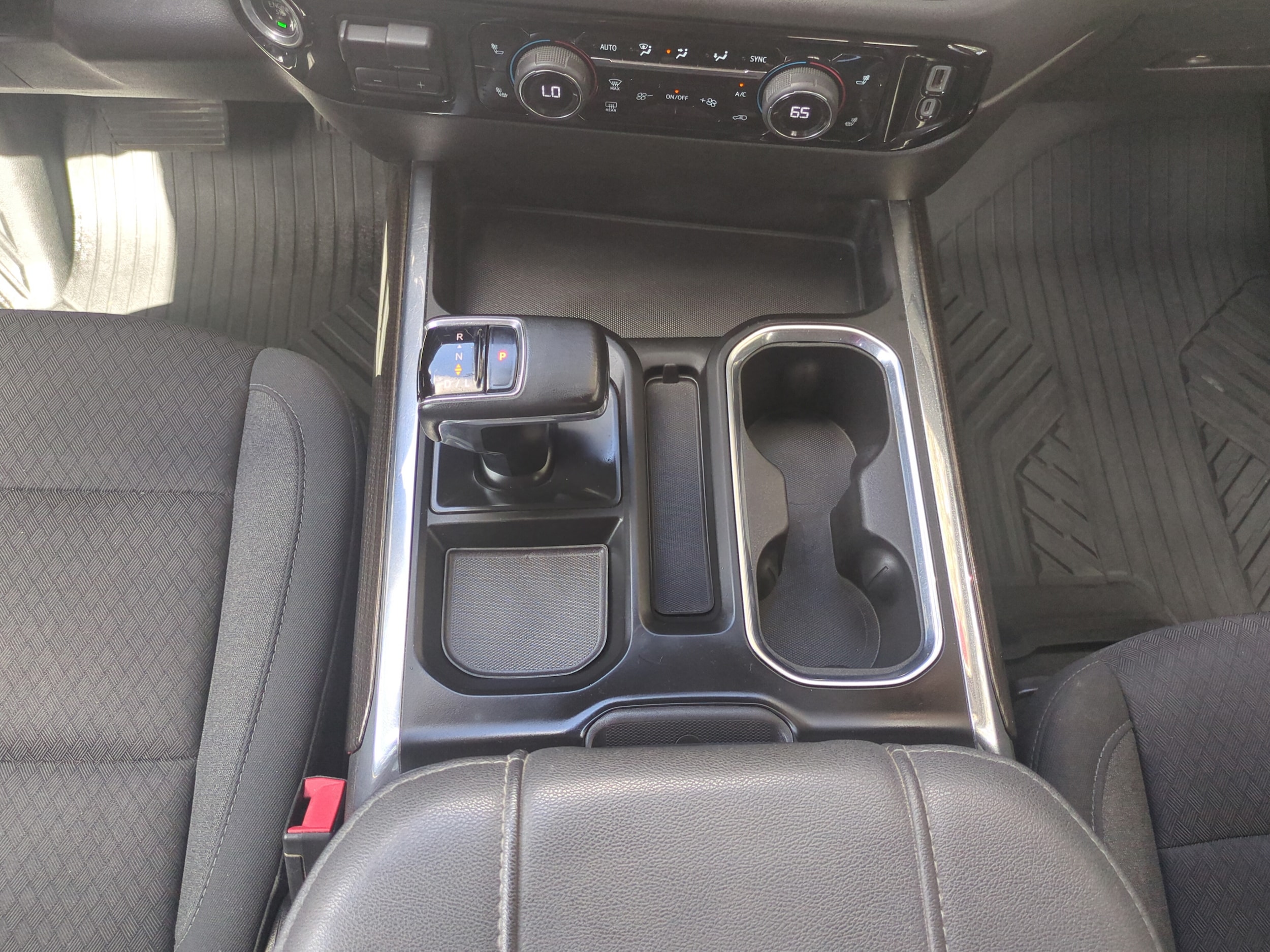 2023 Chevrolet Silverado 1500 RST - Photo 17