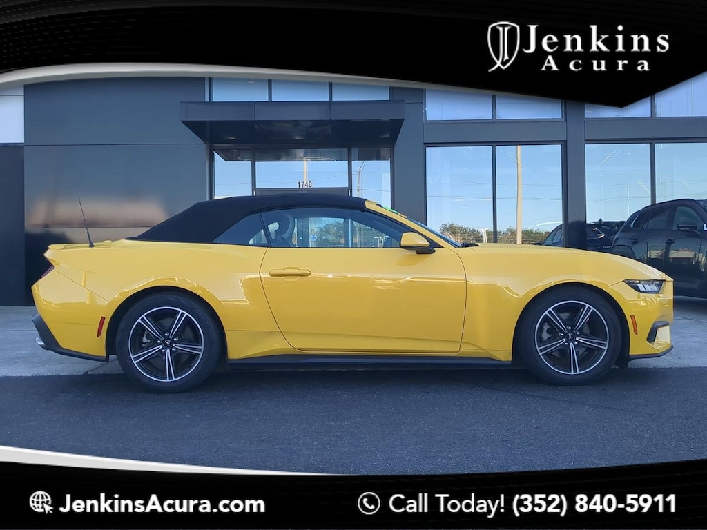 Used 2024 Ford Mustang Convertible
