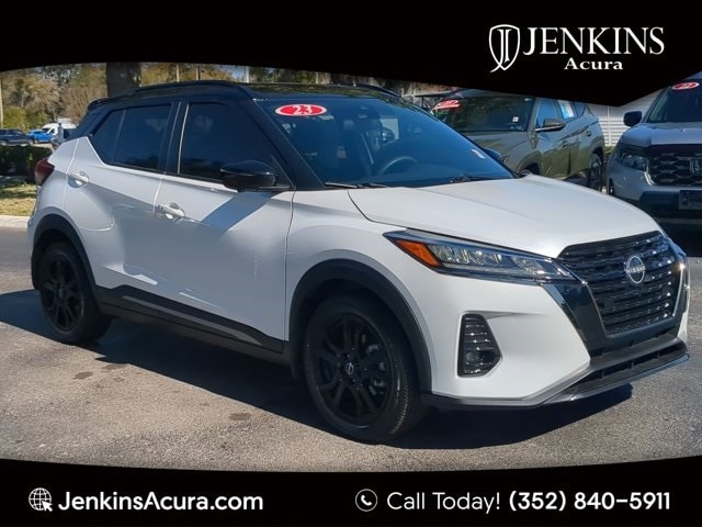 2023 Nissan Kicks SR