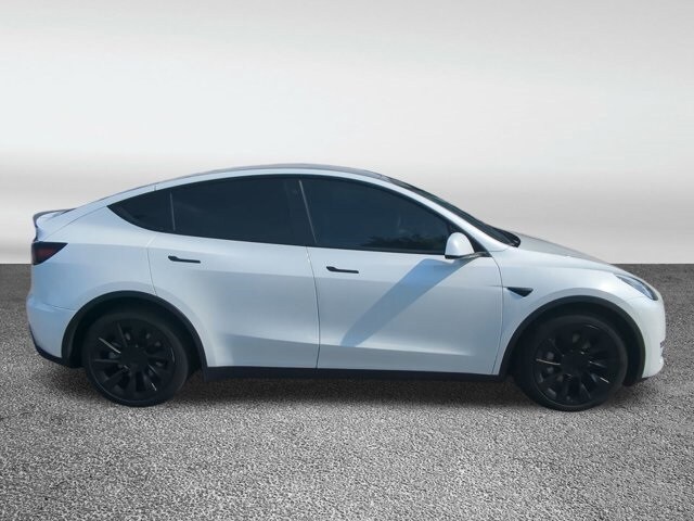 2022 Tesla Model Y Long Range photo 3