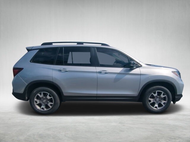 2022 Honda Passport TrailSport photo 2