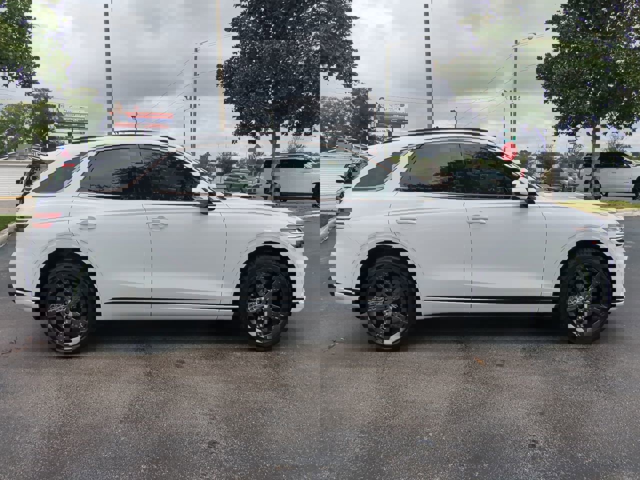 2023 Genesis GV70 3.5T Sport photo 2