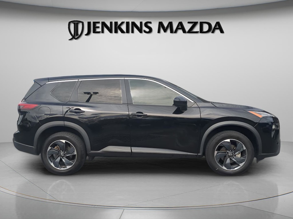 Used 2024 Nissan Rogue SV SUV