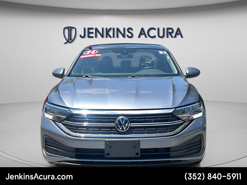 Used 2024 Volkswagen Jetta 1.5T SE Sedan