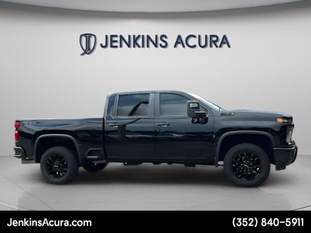 Used 2025 Chevrolet Silverado 2500HD Custom Truck Crew Cab