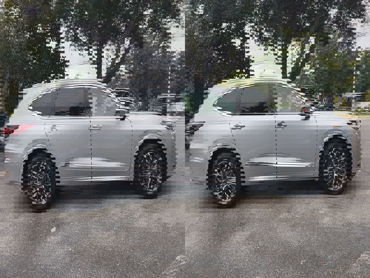 2026 Acura MDX SH-AWD Advance photo 2