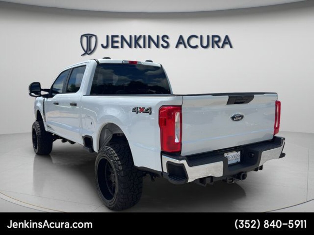 Used 2025 Ford Super Duty F-350 SRW XL Truck Crew Cab