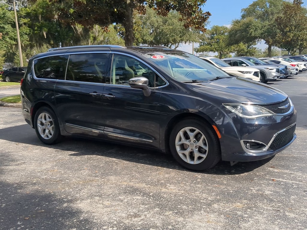 Used 2020 Chrysler Pacifica Limited Van Passenger Van