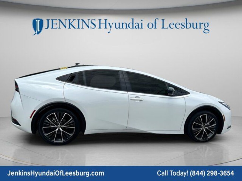 Used 2024 Toyota Prius XLE Hatchback
