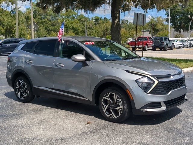 2023 Kia Sportage LX photo 2