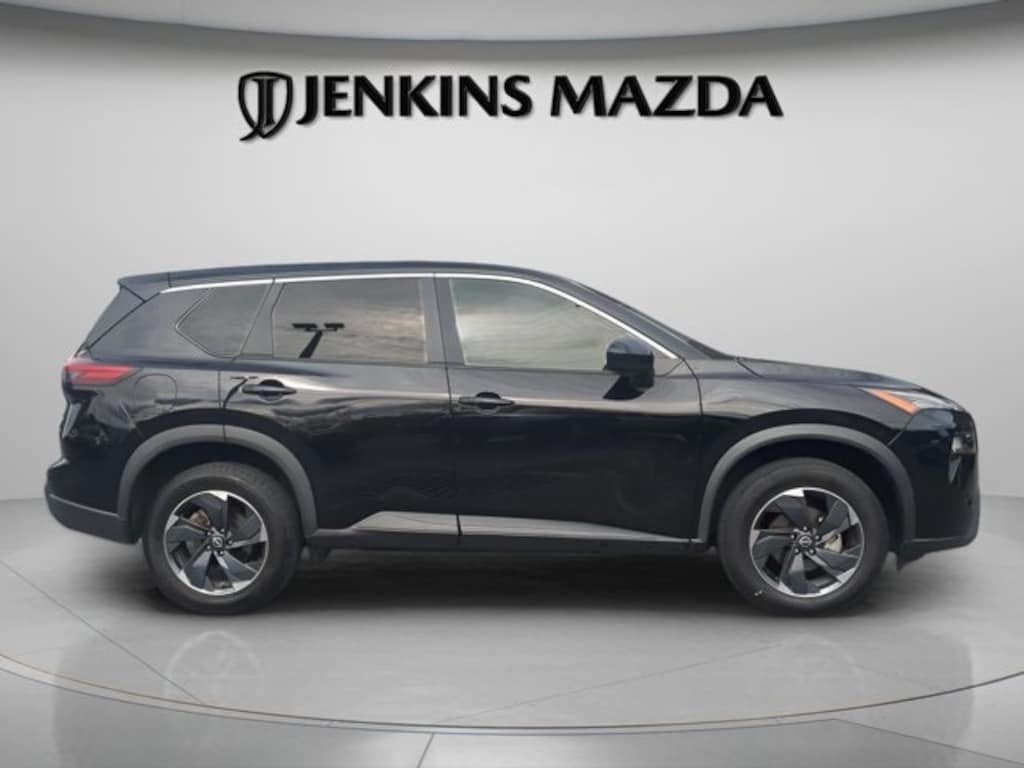 Used 2024 Nissan Rogue SV SUV