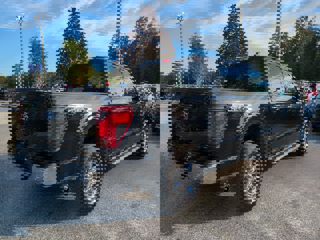 2024 Ford F-150 XLT photo 3