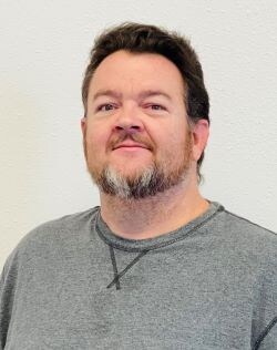 Staff member Jason Thomas from ID_7ad46dac4cd8