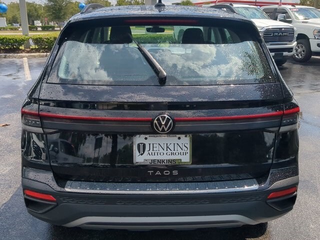 2025 Volkswagen Taos S photo 2