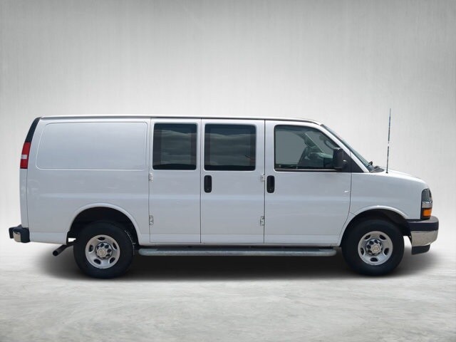 2024 Chevrolet Express Cargo 2500 Work Van photo 2