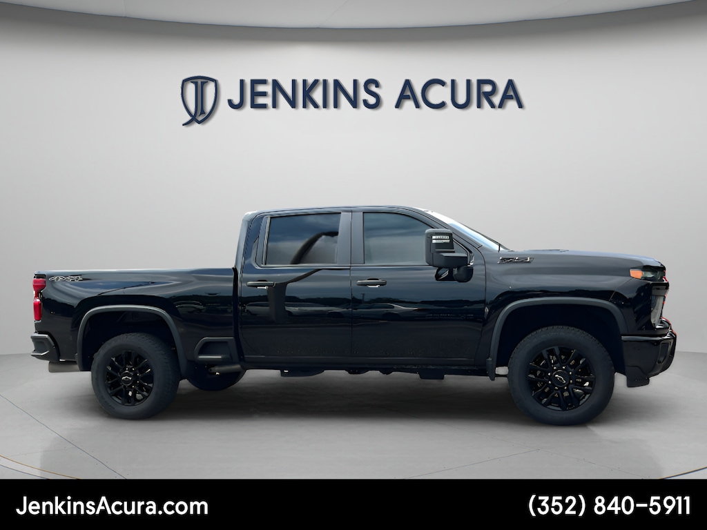 Used 2025 Chevrolet Silverado 2500 HD Custom Truck Crew Cab