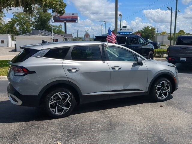 2023 Kia Sportage LX photo 3
