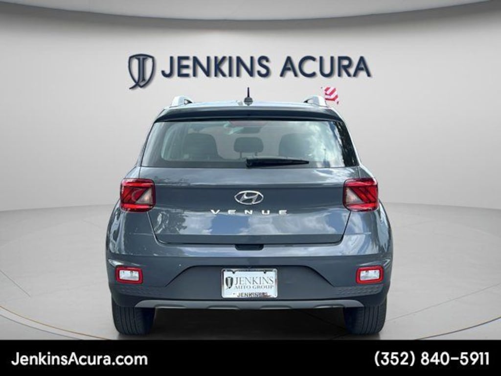 Used 2025 Hyundai Venue SEL SUV