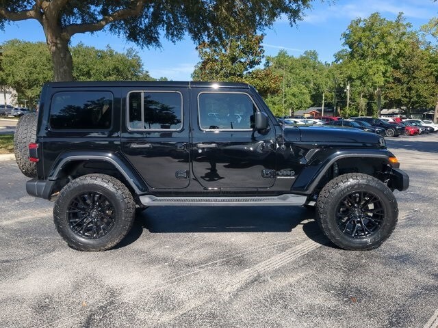2023 Jeep Wrangler Altitude Sahara photo 3