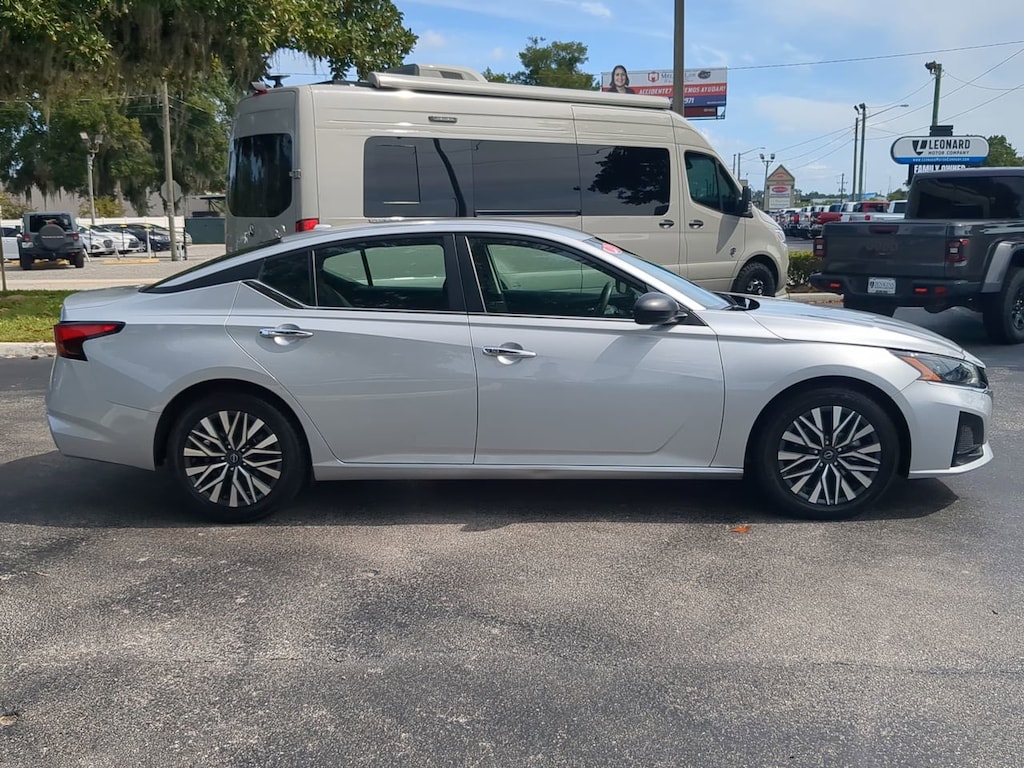 Used 2024 Nissan Altima 2.5 SV Sedan
