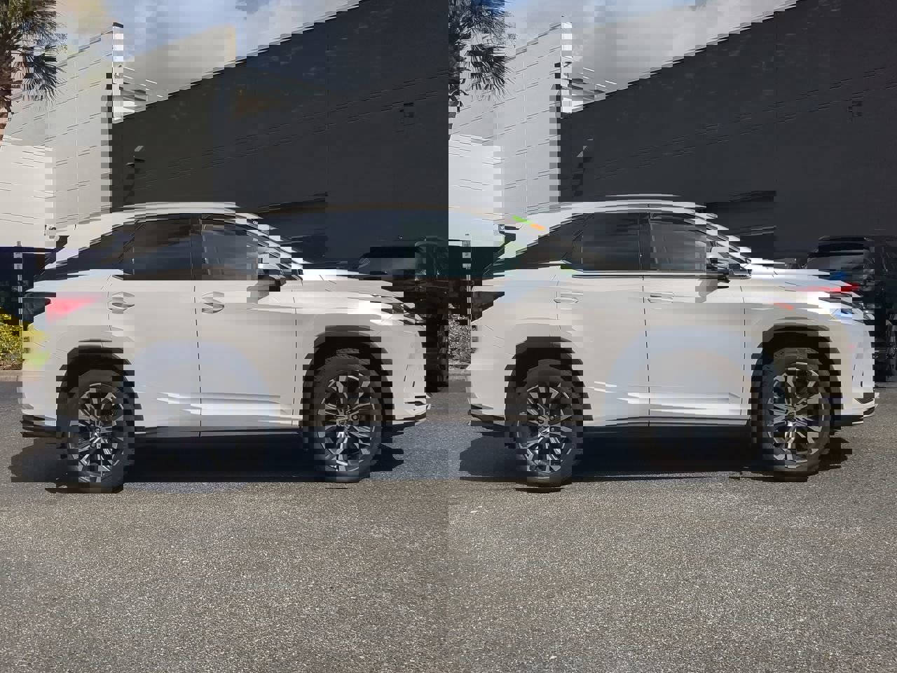 2020 Lexus RX 350L Premium photo 2