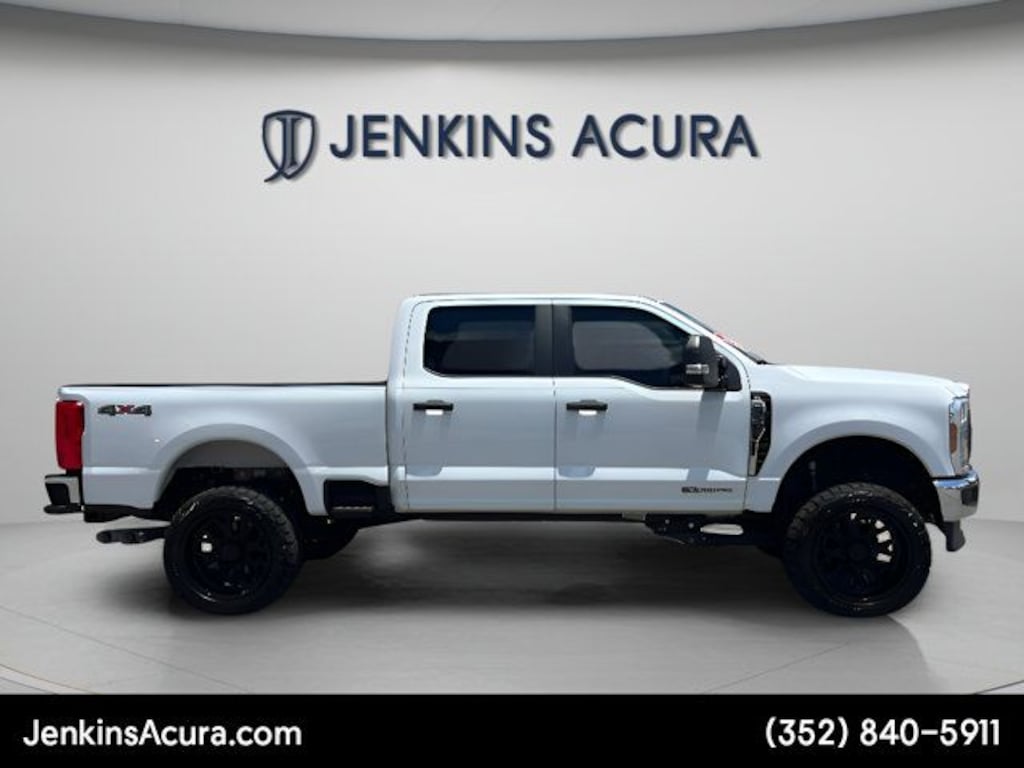 Used 2025 Ford Super Duty F-350 SRW XL Truck Crew Cab
