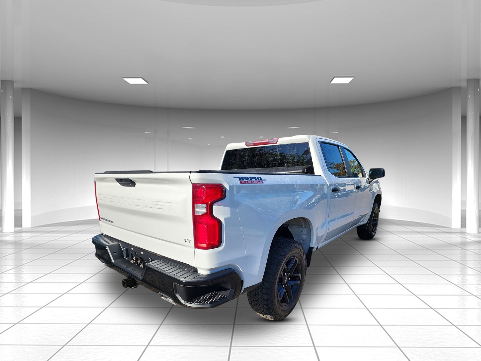 2019 Chevrolet Silverado 1500 LT Trail Boss photo 2