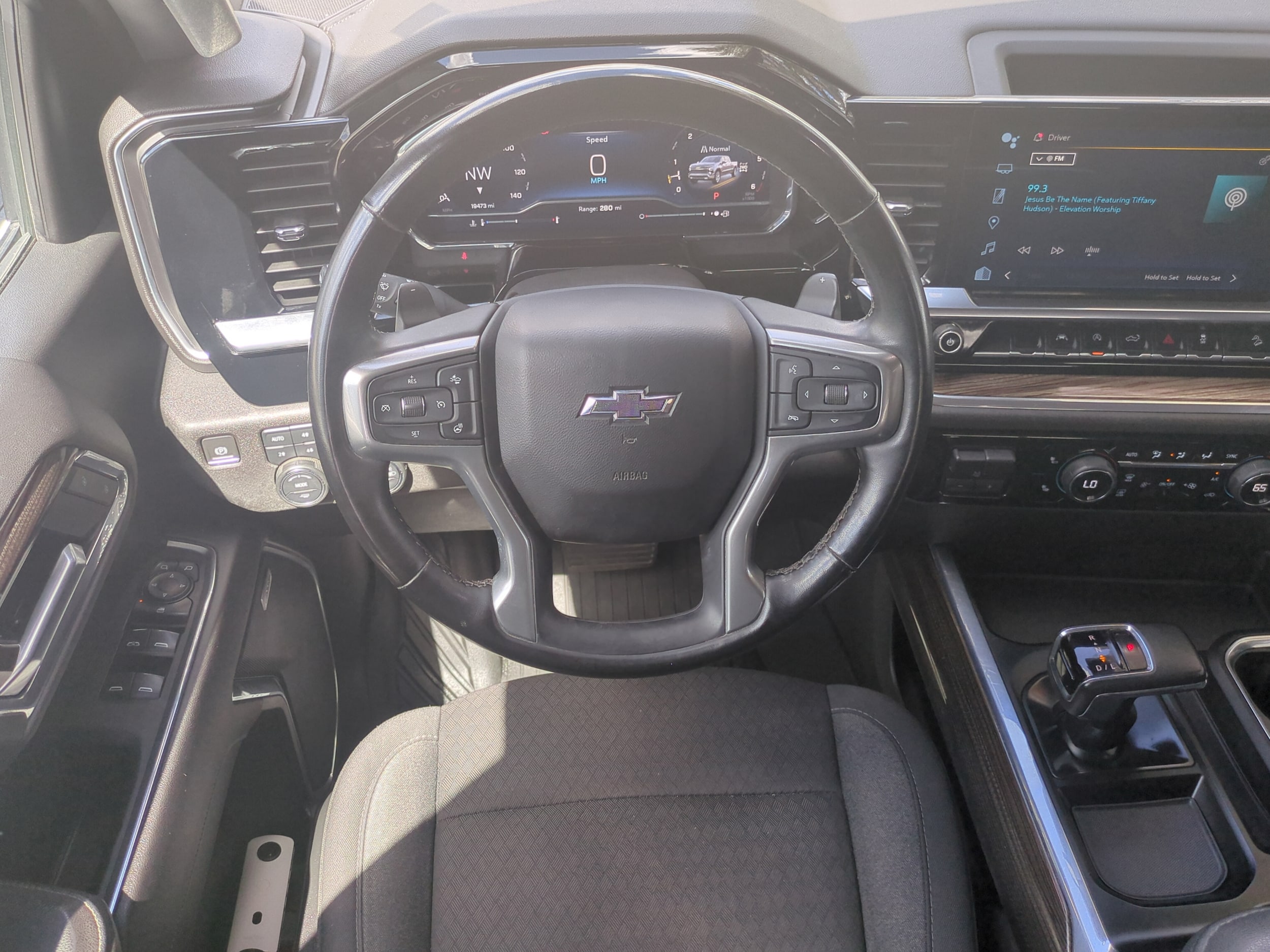 2023 Chevrolet Silverado 1500 RST - Photo 15