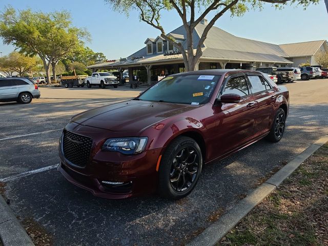 2023 Chrysler 300 Touring L