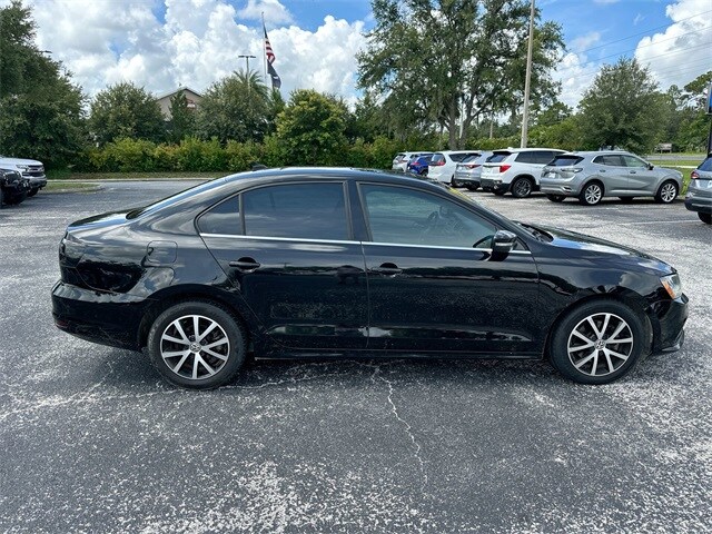 2017 Volkswagen Jetta 1.4T SE photo 3