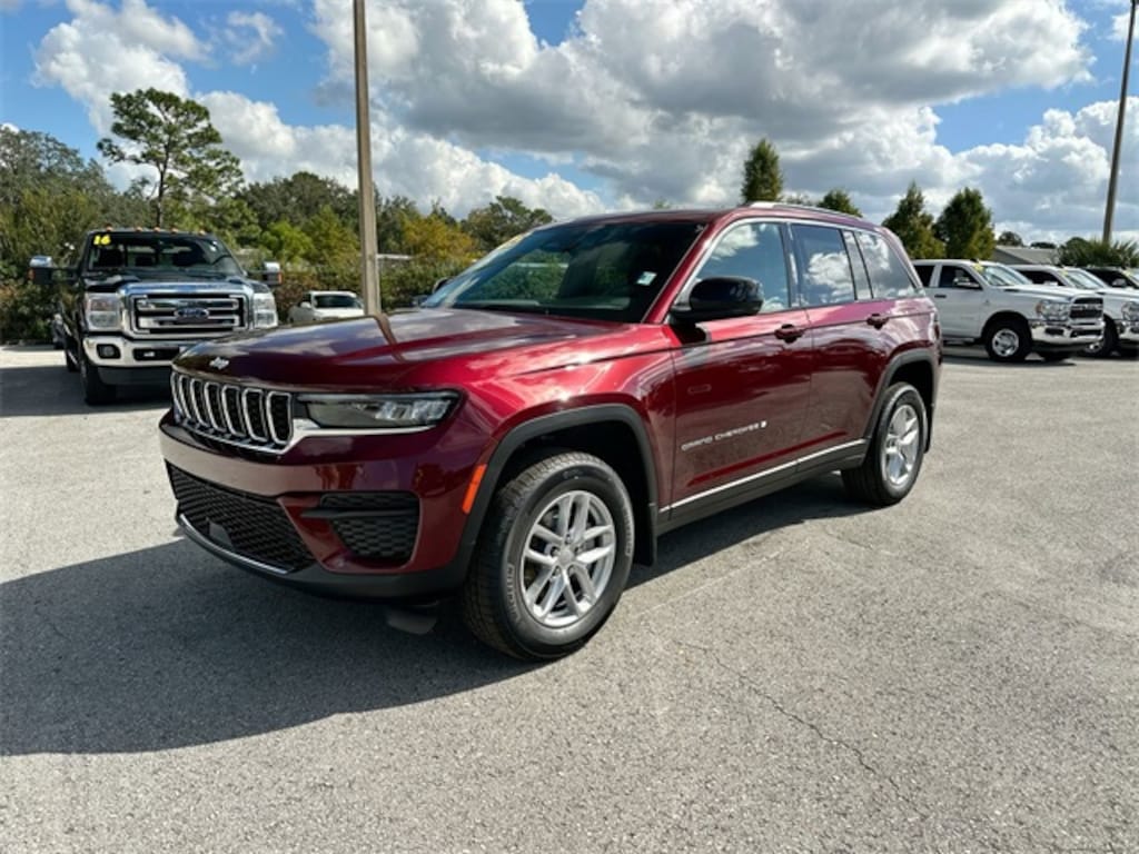 New 2025 Jeep Grand Cherokee LAREDO X 4X2 Sport Utility