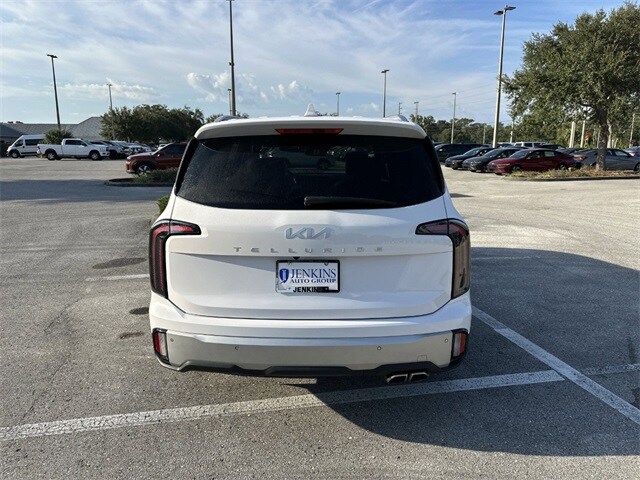 2024 Kia Telluride SX photo 2