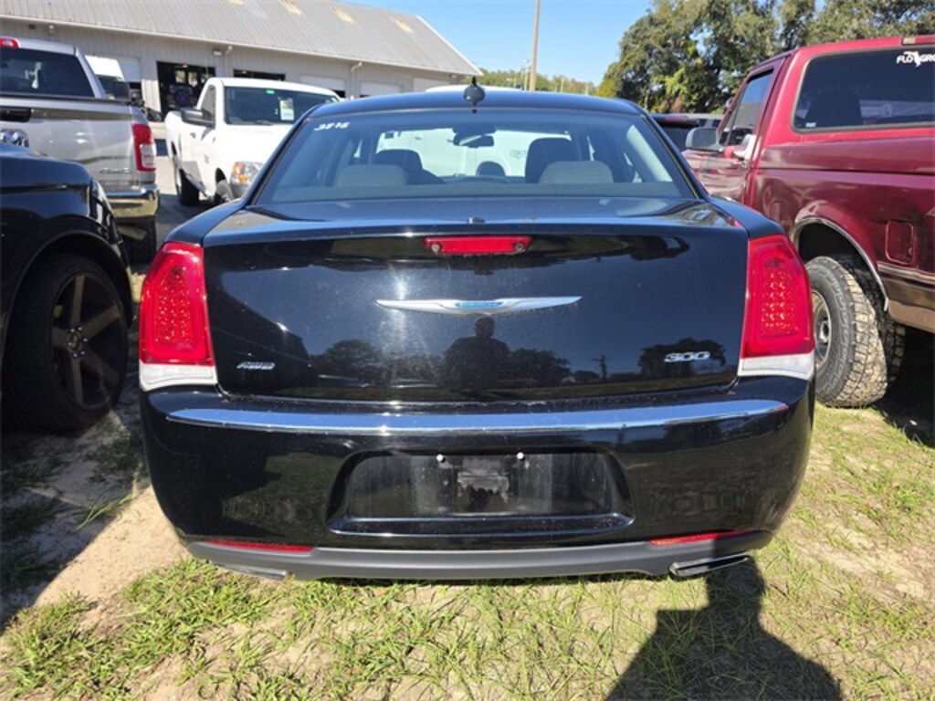 Used 2022 Chrysler 300 Touring Sedan