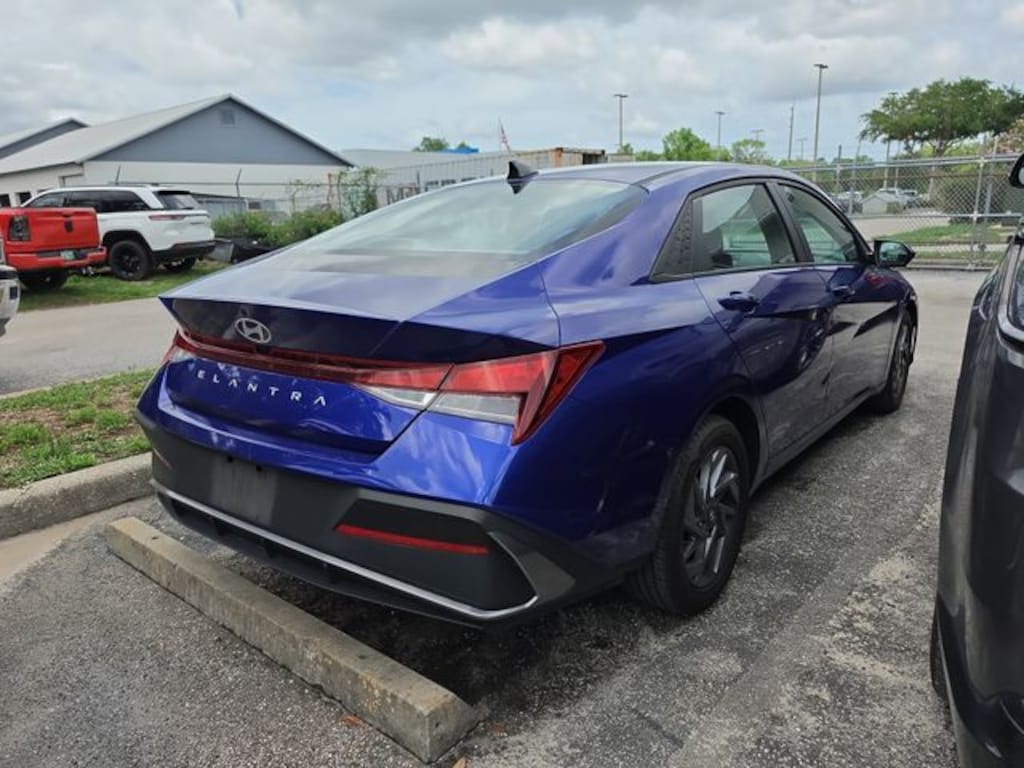Used 2024 Hyundai Elantra SEL Sedan