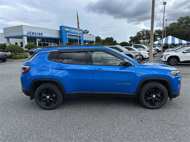 2022 Jeep Compass Latitude photo 2