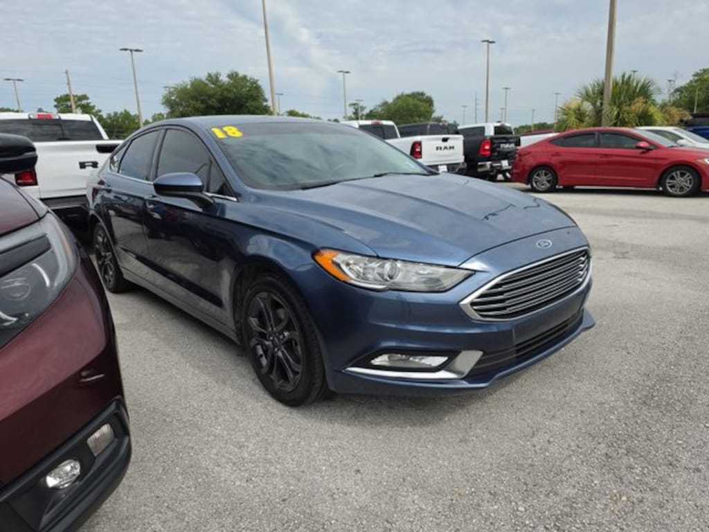 Used 2018 Ford Fusion SE Sedan
