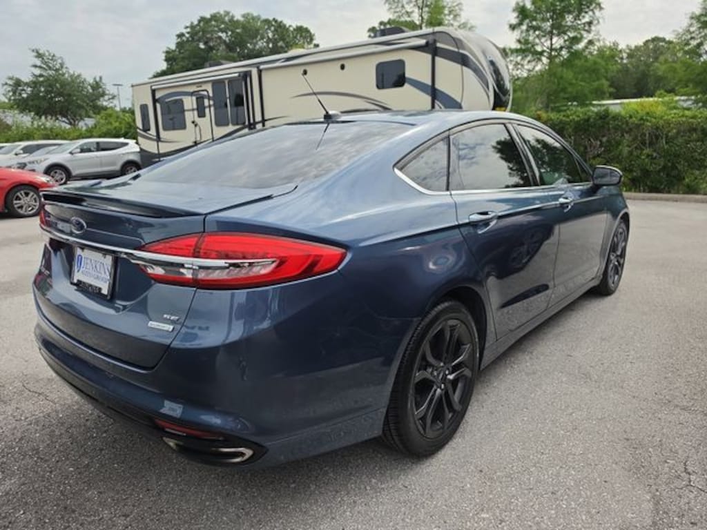 Used 2018 Ford Fusion SE Sedan