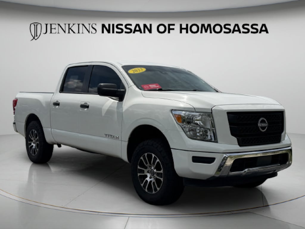 Used 2023 Nissan Titan SV Truck Crew Cab