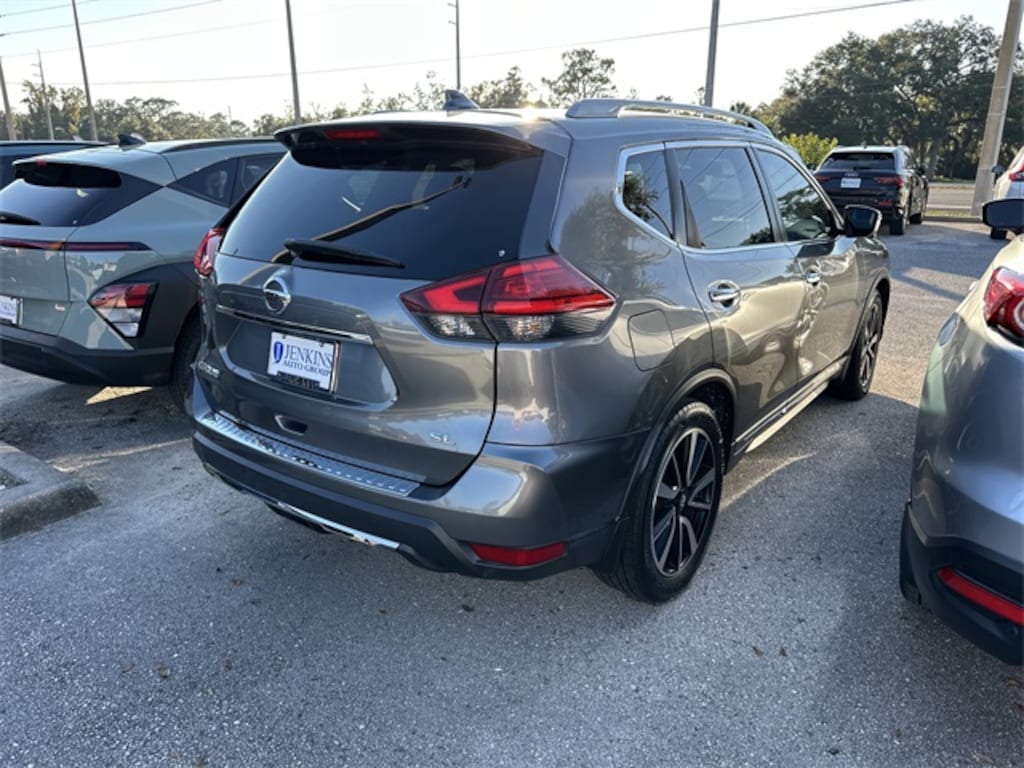 Used 2017 Nissan Rogue SL SUV