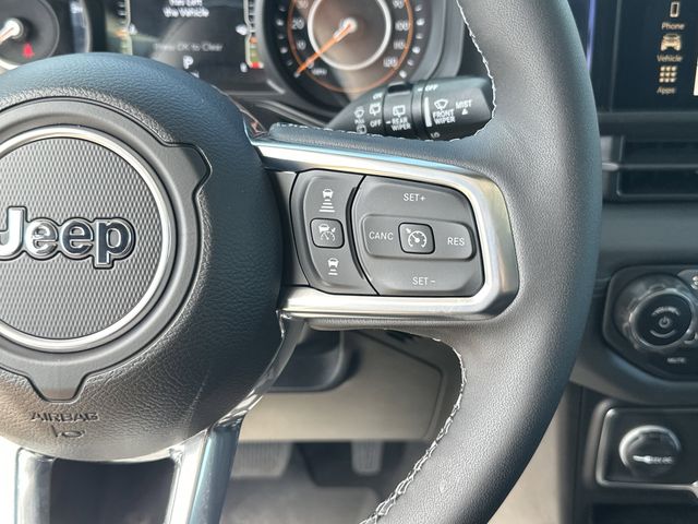 2025 Jeep Wrangler 4-Door Sahara - Photo 27