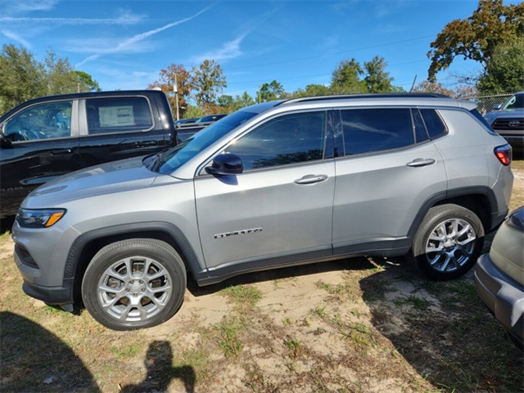 Used 2023 Jeep Compass Latitude Lux SUV