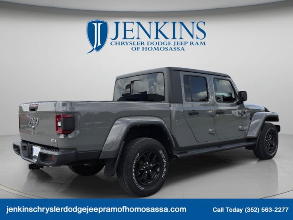 Used 2023 Jeep Gladiator Overland Truck Crew Cab