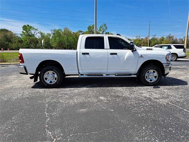 2024 Ram 3500 Tradesman photo 3