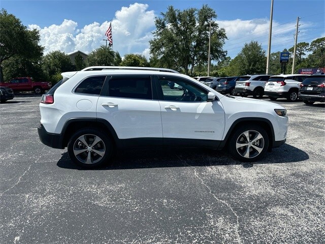 2019 Jeep Cherokee Limited photo 3