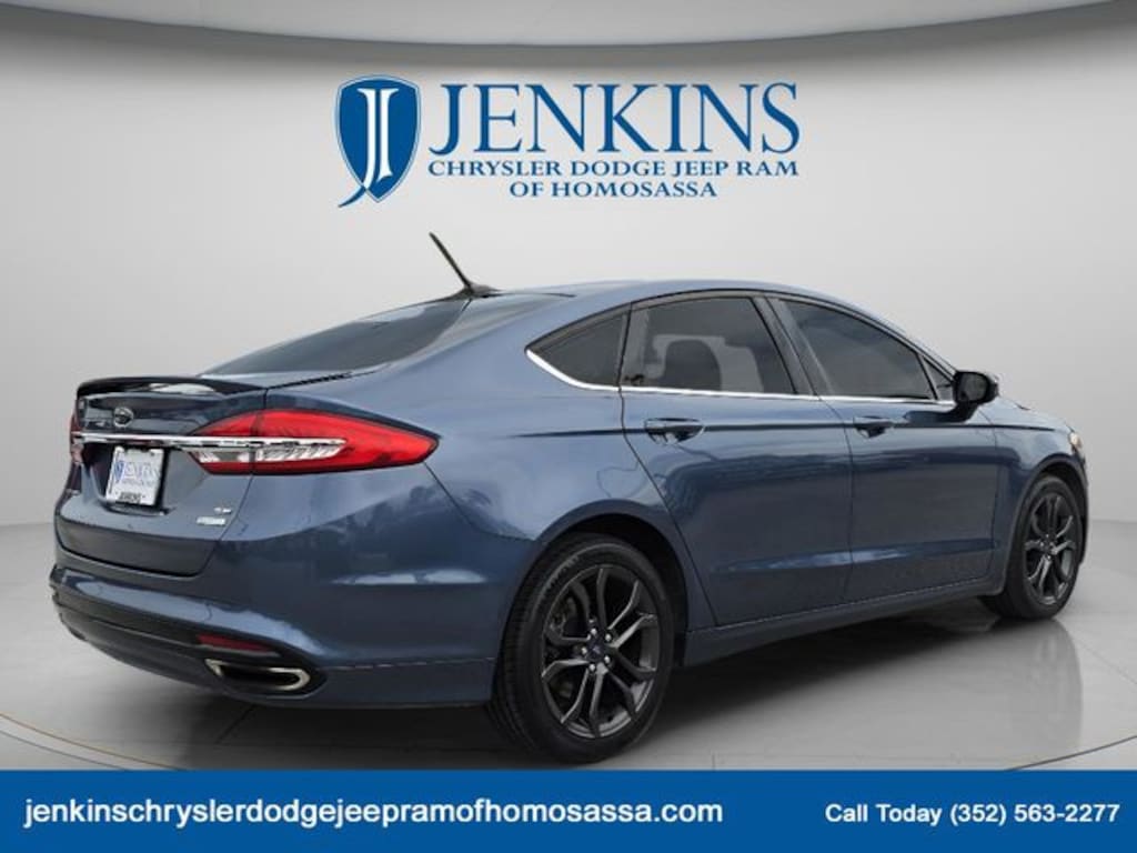 Used 2018 Ford Fusion SE Sedan