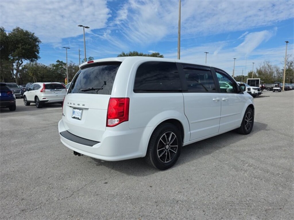 Used 2017 Dodge Grand Caravan SE Van
