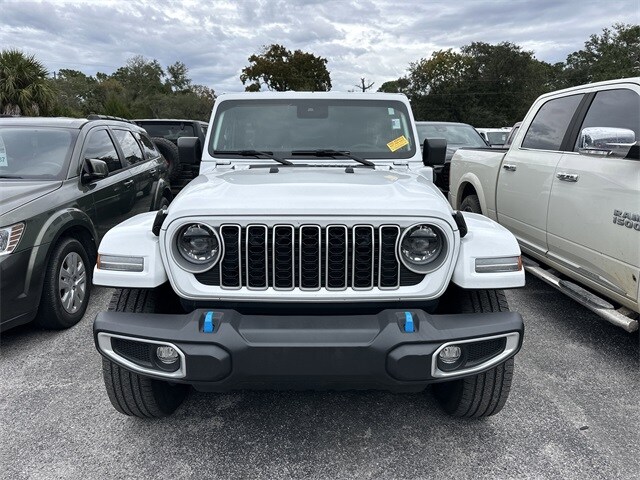 2024 Jeep Wrangler 4xe Sahara photo 2