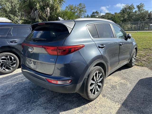 2019 Kia Sportage EX photo 3