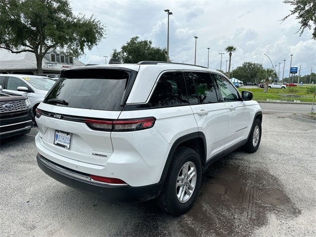 2023 Jeep Grand Cherokee Laredo photo 4