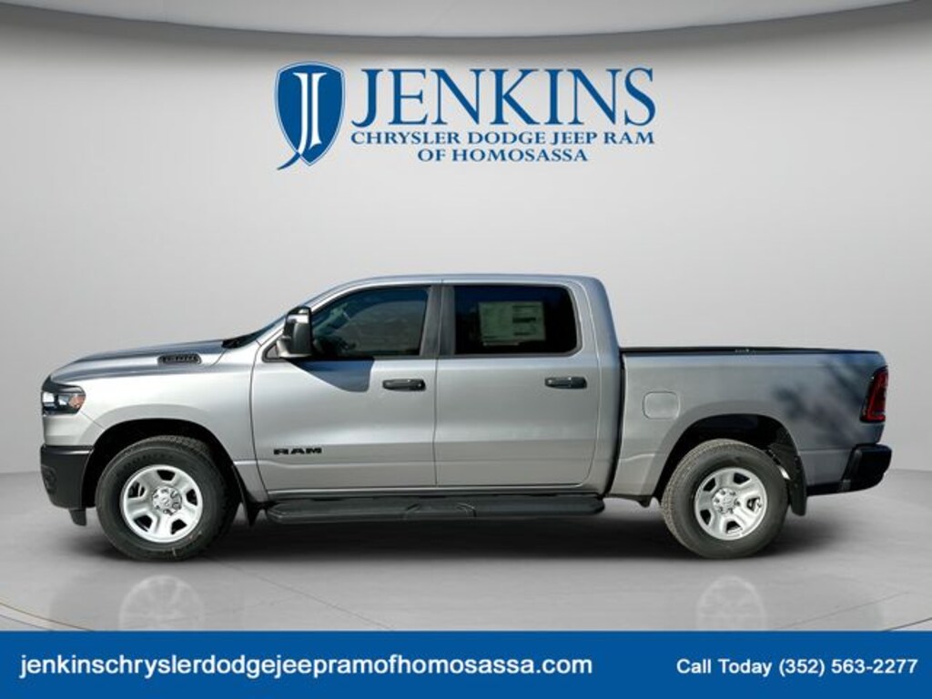 New 2026 Ram 1500 TRADESMAN CREW CAB 4X4 5'7 BOX Pickup